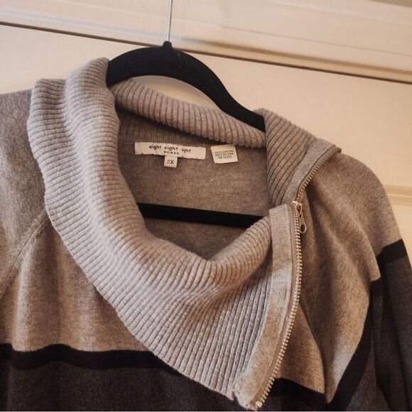 Eighty Eight Woman gray and black cowl neck sweater 2X - Picture 2 of 4